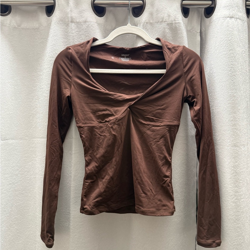 Brown Long Sleeve Twist Top